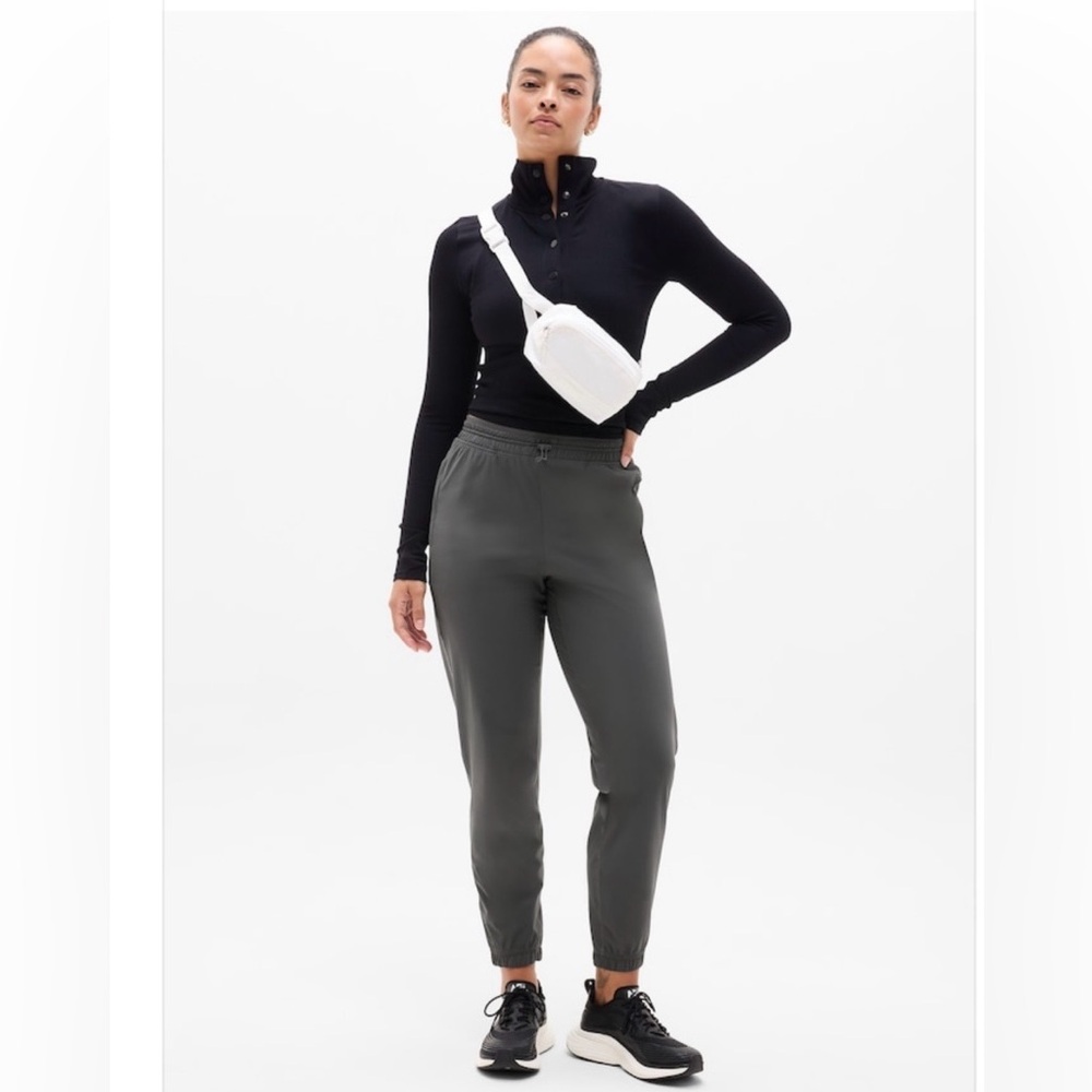 Athleta Cross train High-Rise Jogger